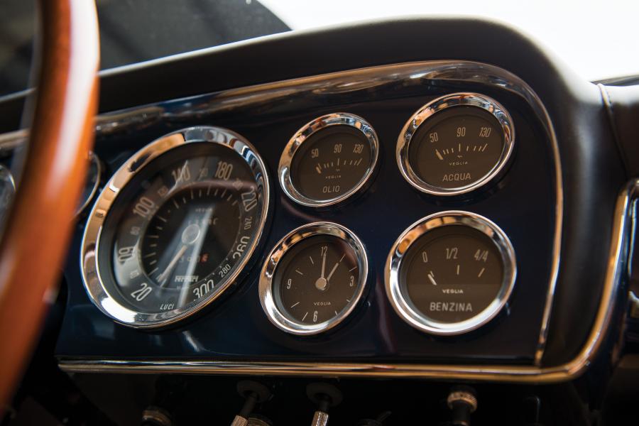 Панель приборов Ferrari 250 GT Coupe (1433GT) 1959 года  (фото 23 из 26)